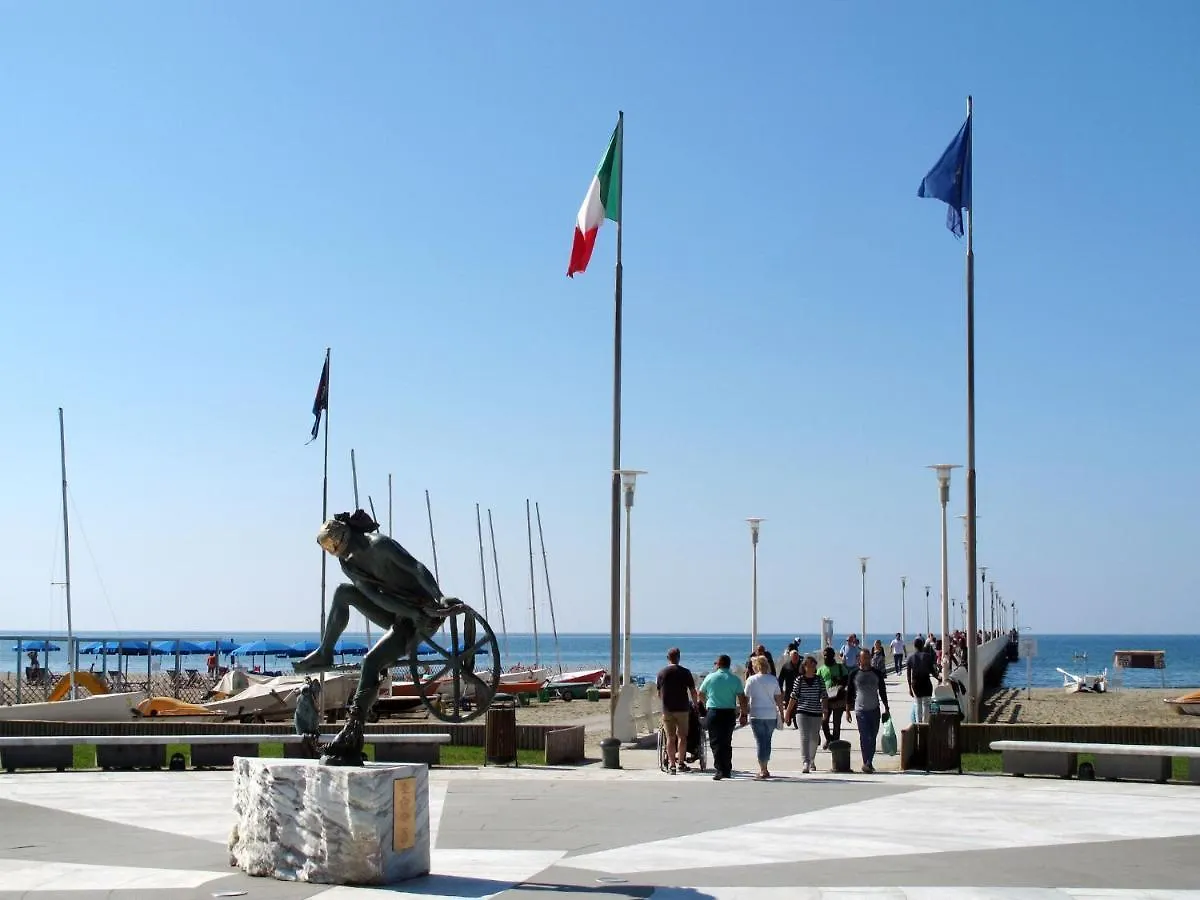 Villa Delizia By Interhome Forte dei Marmi Italia